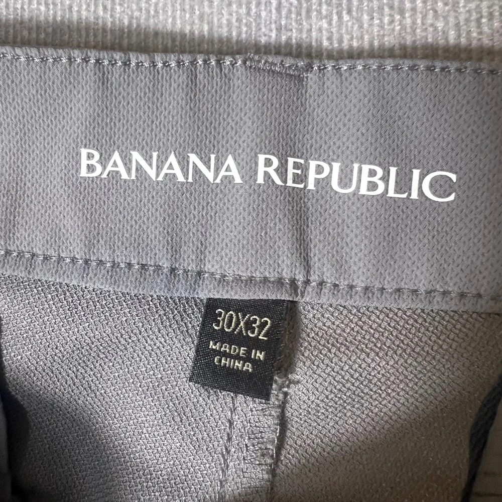Banana Republic Mens Core Temp Slim Fit Pants Gray 30x32 Performance Trousers